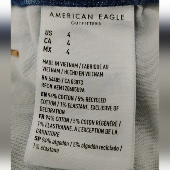 American Eagle Curvy Mom Shorts Stretch Distressed Hi-Rise Women's Size 4 - Picture 3 of 5